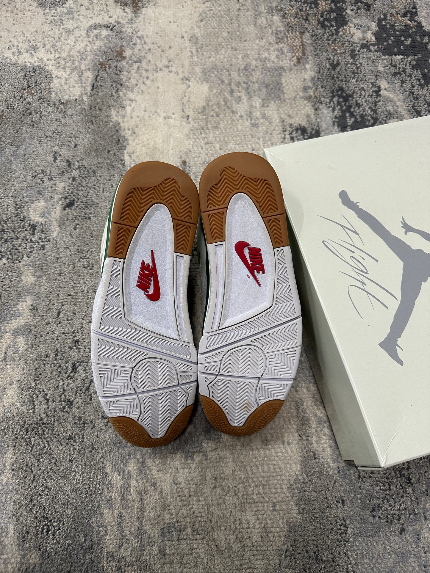 Jordan 4 Retro SB Pine Green