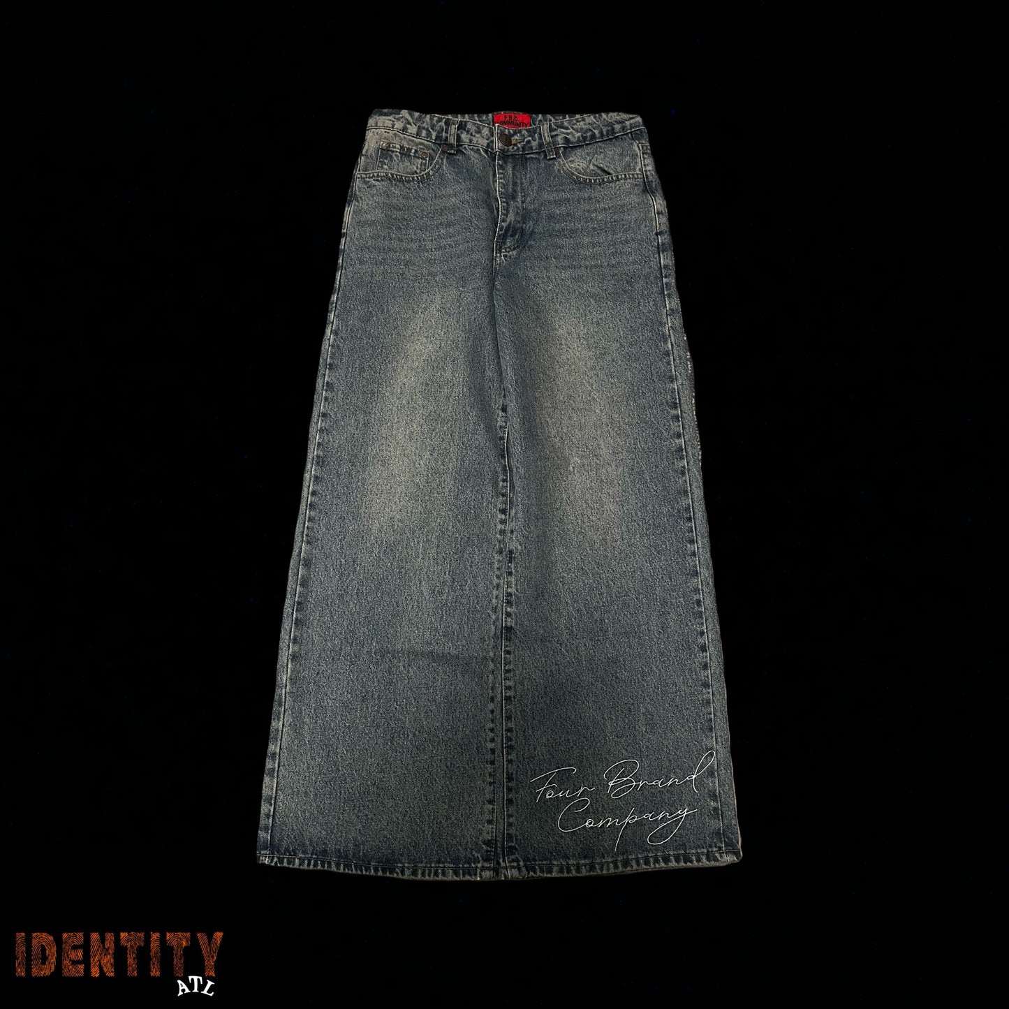 FBC BAGGY CURSIVE JEANS