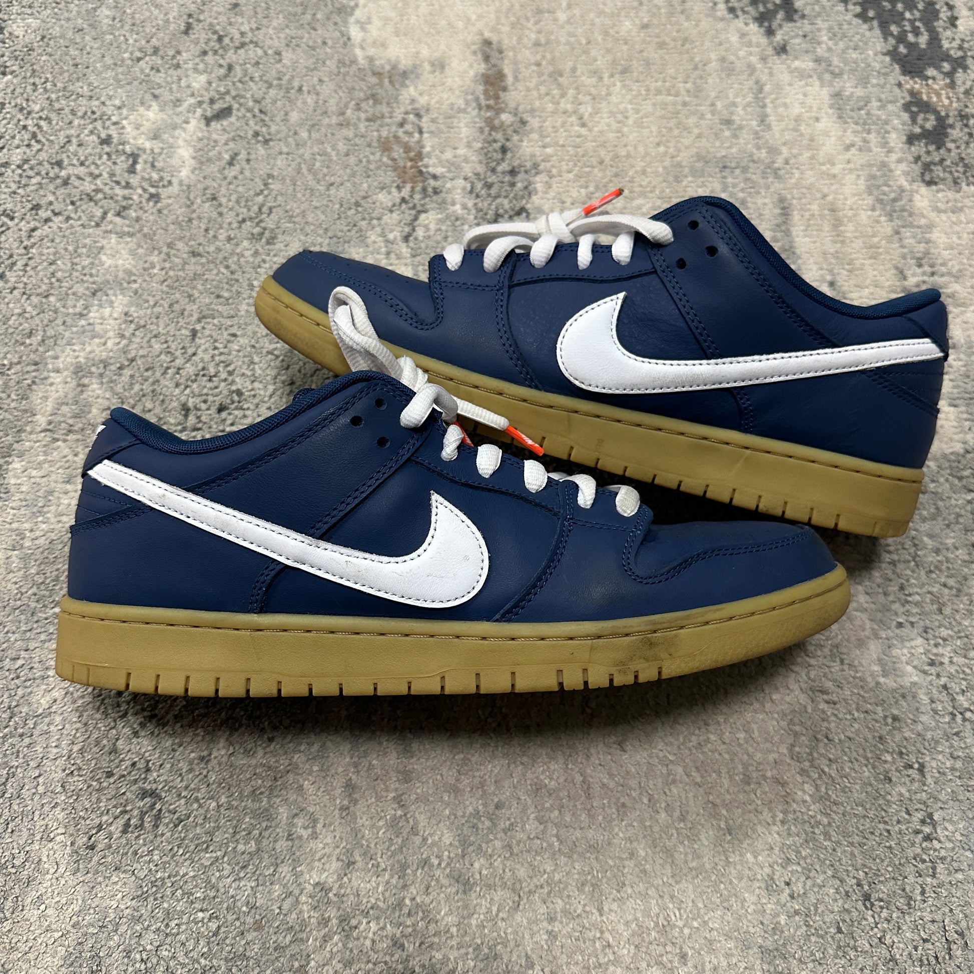 Nike SB Dunk Low Navy Gum