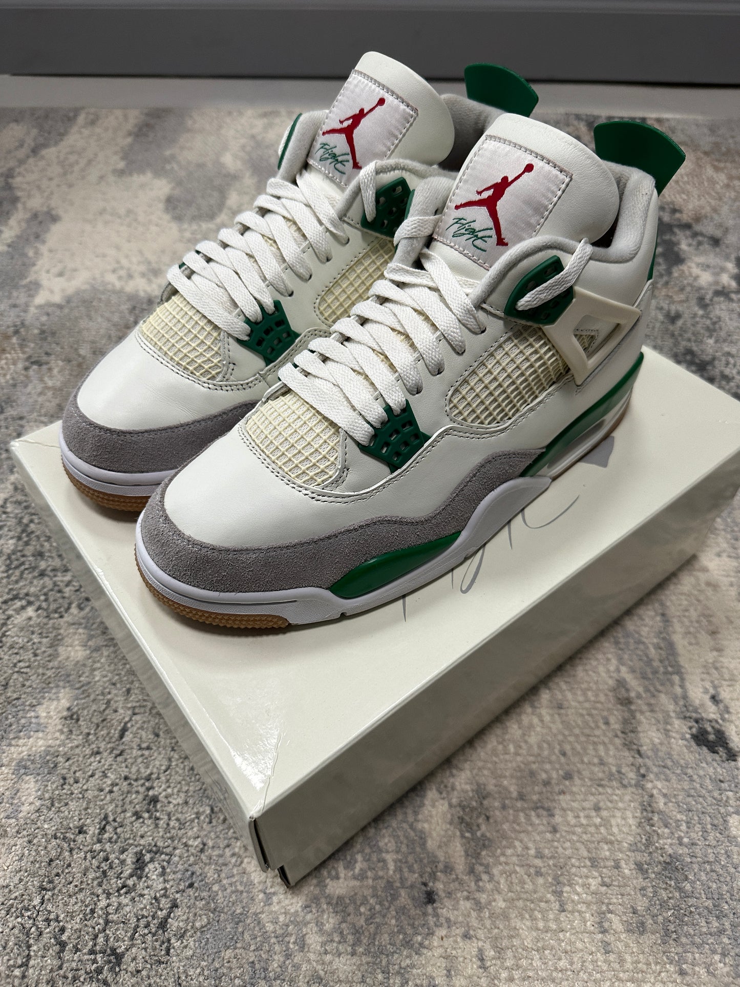 Jordan 4 Retro SB Pine Green